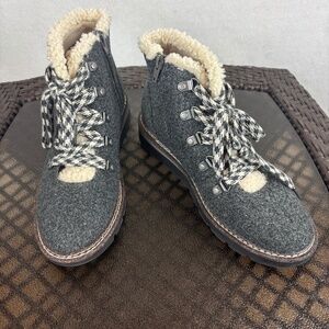 Madden NYC Women's Hiker Wedge Lace Up Felt Boots Faux Fur Size 8